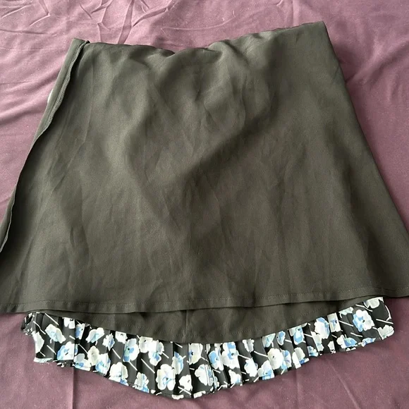 NWOT J. Crew Pleated Floral Skirt - Size 00/XS - Picture 4 of 4